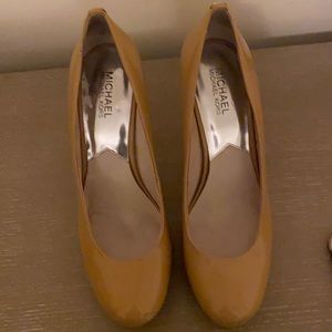 Beige Michael Kors heels